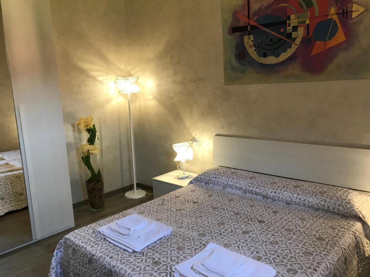 Vea Apartment Padenghe sul Garda Bagian luar foto